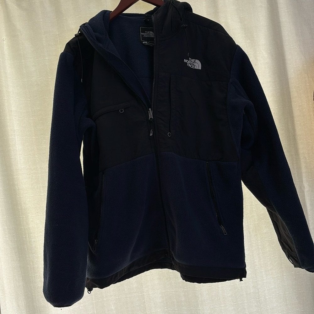 North Face Jacket size Medium Navy blue & black
